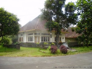 Salah satu rumah lama di Jl Taman Selamet, Malang